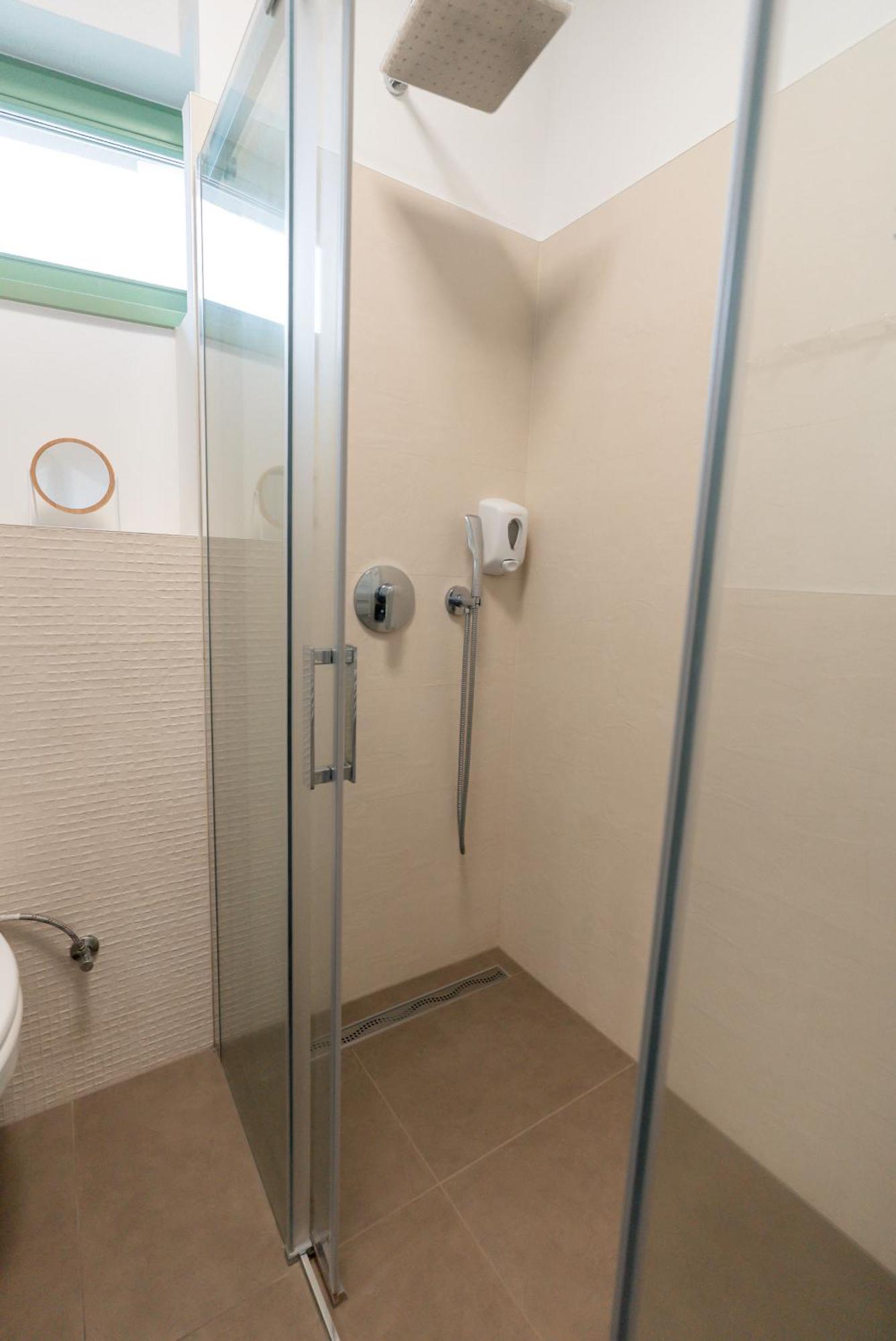 Jokai Apartman Dunafoldvar Esterno foto