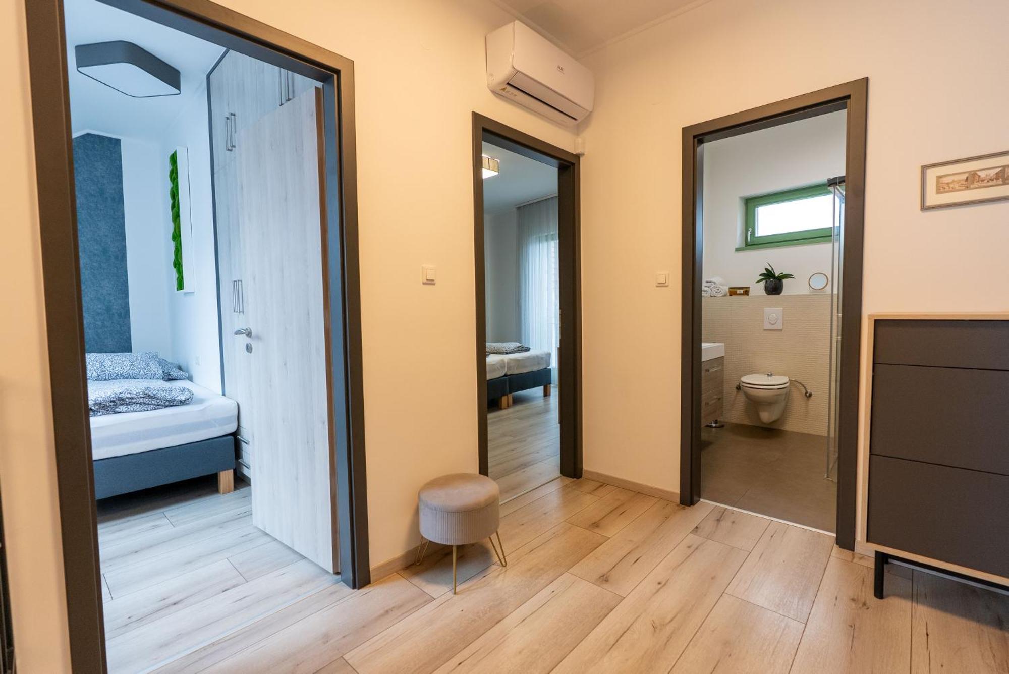 Jokai Apartman Dunafoldvar Esterno foto