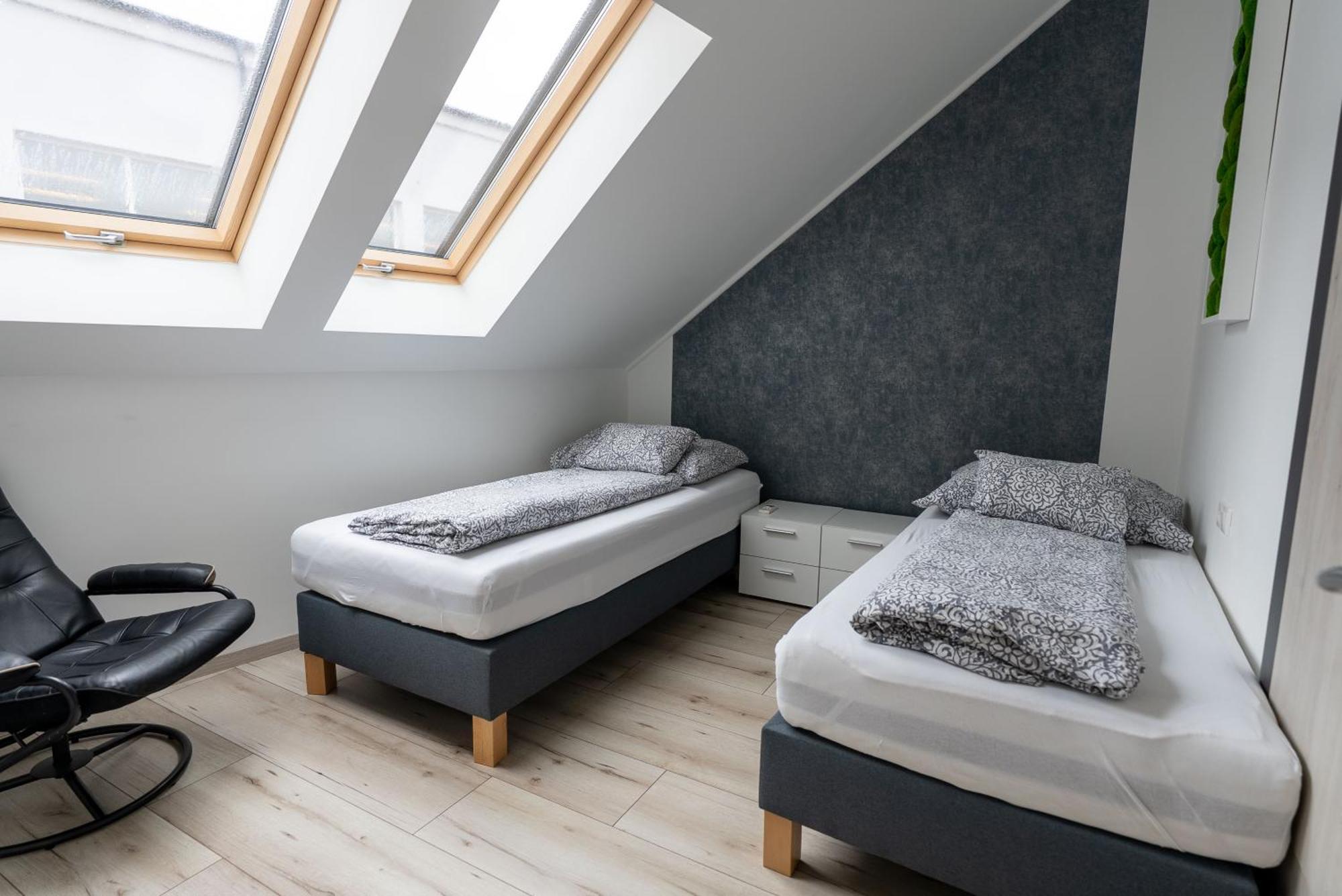Jokai Apartman Dunafoldvar Esterno foto